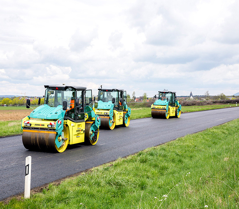 Присадка асфальта катком укладка асфальта, асфальтирование дорог, асфальтные работы, асфальтирование, ямочный ремонт, асфальтирование в Краснодаре, асфальтные работы в Краснодаре, асфальтирование Краснодар, асфальт, асфальт Краснодар, асфальтирование Краснодар, укладка асфальта Краснодар, асфальтные работы Краснодар, подготовка основания, основание, разработка грунта, пгс, гпс, щебень, каток, асфальтоукладчик, доставка инертных материалов, благоустройство, дрсу, дрсу краснодар, краснодарское дрсу, кубанское дрсу, строительство дорог, строительство дорог Краснодар, ремонт дорог, асфальтирование м2 , асфальтирование цена, асфальтирование парковок,